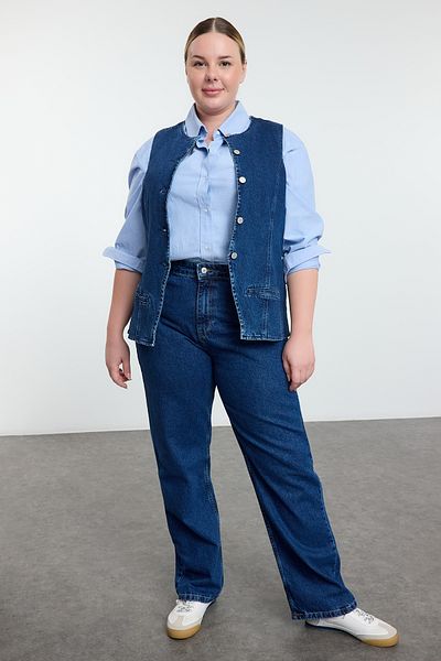 Trendyol Curve Blaue Jeansweste mit Rundhalsausschnitt in Billet-Größe TBBAW25BH00006