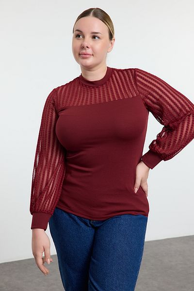 Trendyol Curve Bordový stojačik s čipkovaným telom pletená blúzka veľkej veľkosti TBBAW25AF00010