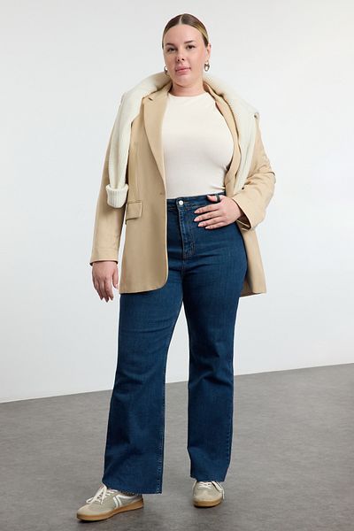 Trendyol Curve Niebieskie jeansy z wysokim stanem i szerokimi nogawkami w dużych rozmiarach Tbbaw25Cj00033