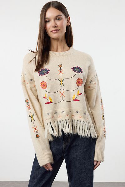 Trendyol Collection Soft Knitwear Sweater - Ecru, Tassel, Embroidery Twoaw25Kz00396