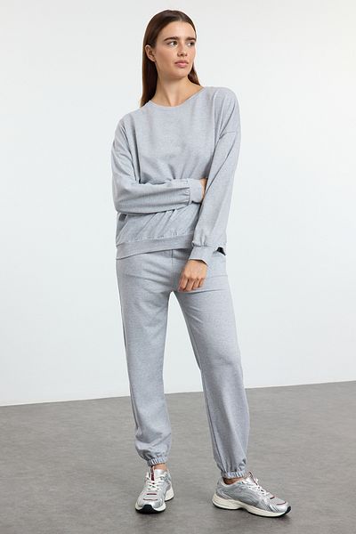 Trendyol Collection Γκρι μελανζέ 2 νήματα με λαιμόκοψη Basic Jogger πλεκτή αθλητική φόρμα TWOAW25EM00017