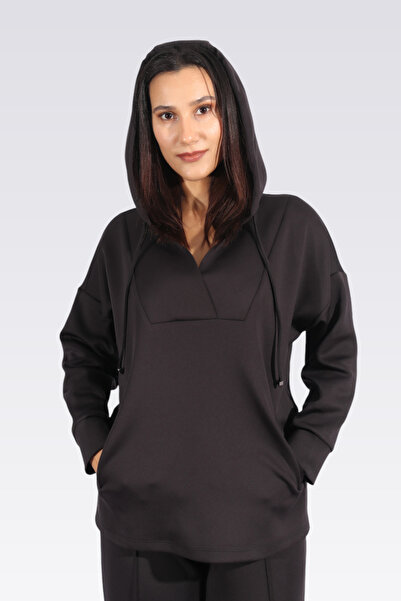 TOLGA SARAÇOĞLU 50259 TRICOU NEGRU CU GLUGĂ, TĂIAT CASUAL