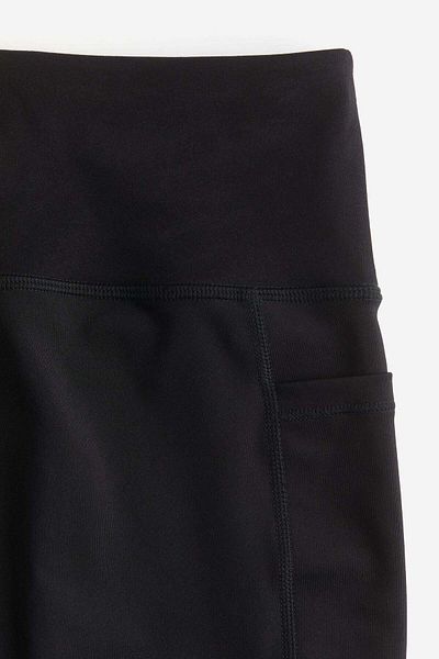 H&M شورت ركوب الدراجات الرياضي Drymove™ بتفاصيل جيب