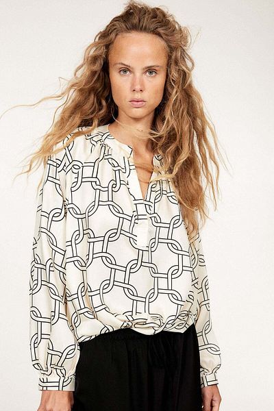 H&M Balloon-sleeved blouse