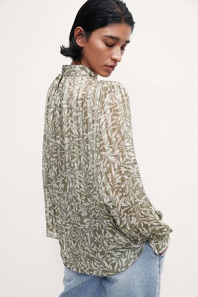 H&M بلوزة منقوشة
