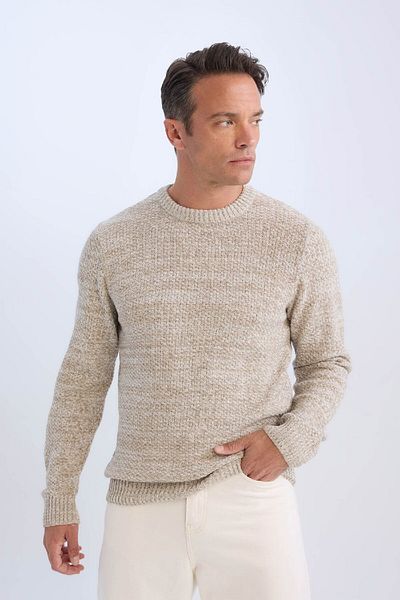 DeFacto Strukturierter Strickpullover mit normaler Passform und Rundhalsausschnitt R1175az24wn