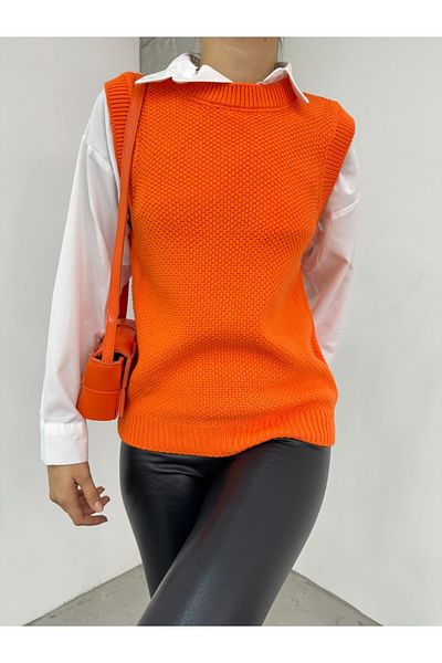 Modamorfo Orange Solid Brass Knit Crew Neck Sweater