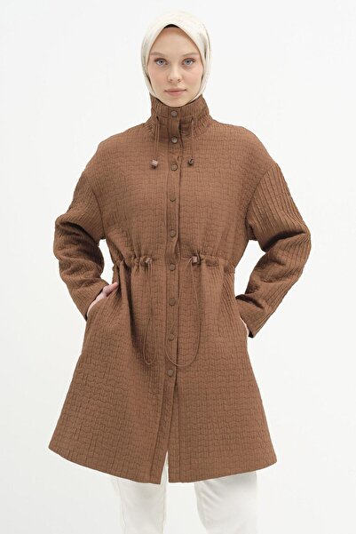 Tuğba Lastik Büzgü Detaylı İnce Kapitone Kap - Kahve