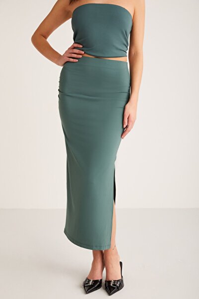 ETHIQUET Madison Women's Green Slim Fit Knitted Skirt - Slit Detail and Elastic Waist