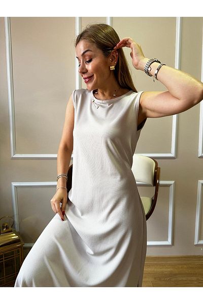 Size Özgü Φόρεμα με πέτρινη μέση