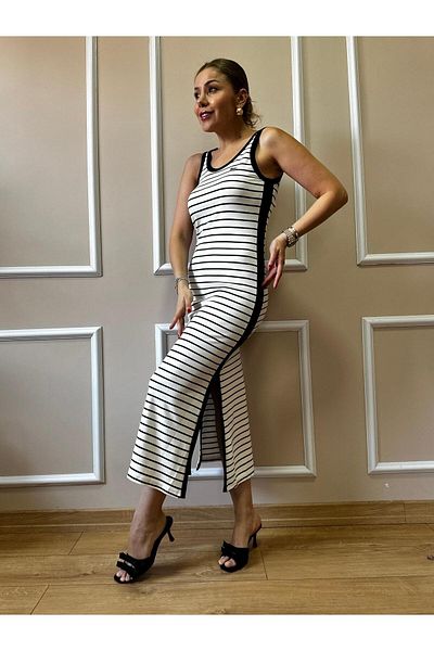 Size Özgü Rochie ecru cu dungi laterale