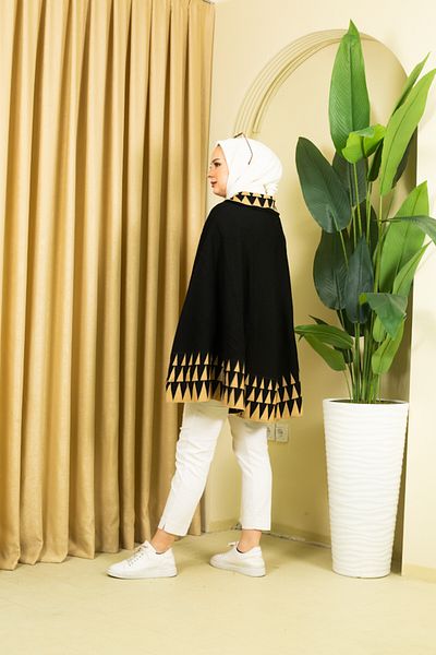 Kayaka triko women's triangle print buttoned collar poncho