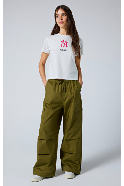 Champion Minimalist Resort Parachute Pants Green Women's Trousers-117251-Gs573