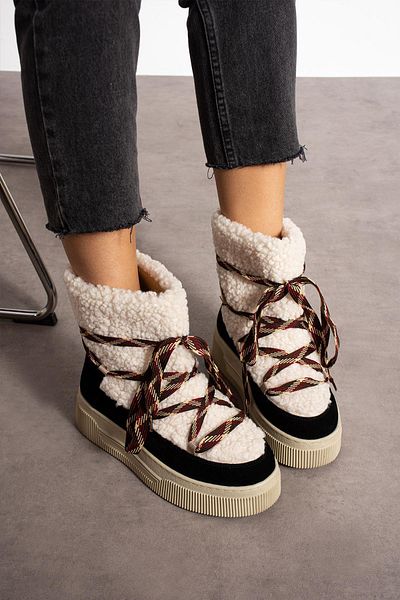 ShoeTek Γυναικείες μπότες Luinsa σε μπεζ μαύρο σουέντ - με εξωτερική γούνα και κορδόνια