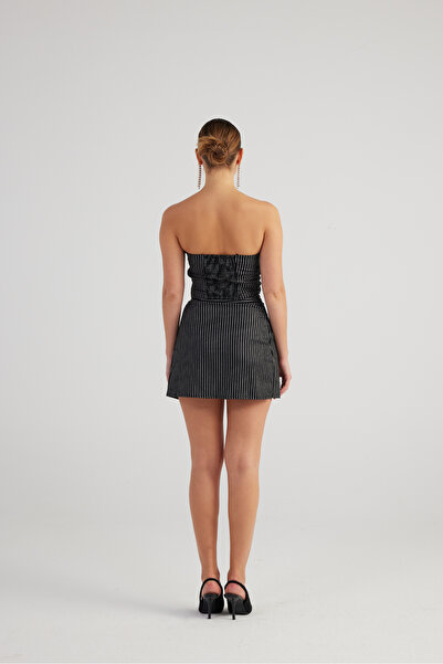 HOLLY LOLLY Fustă mini Eden cu fante asimetrică cu dungi sclipitoare, neagră