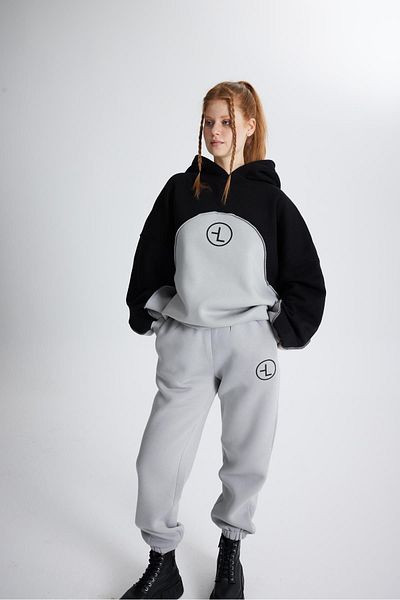 HOLLY LOLLY Raised 3 Thread Fabric Revenge Sweatpants Gray