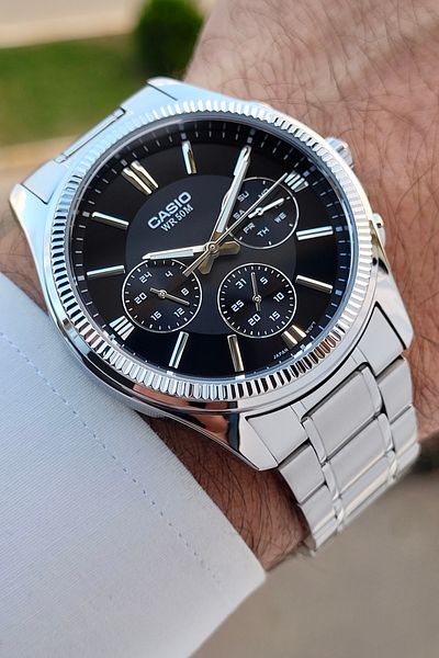 Casio Dial Black Band Metallic Color Men's Wristwatch