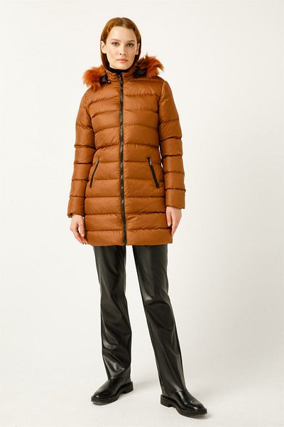 Esswaap Taba Padding Coat - Μεσαίο μέγεθος, με κουκούλα