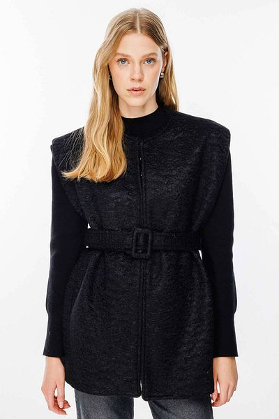 Hooopstore Wadded Wide Cut Black Stamp Vest