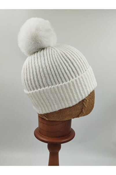 OnMyHead Pompom Beret