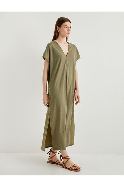 Koton Langes Kleid V-Ausschnitt Kurzarm Schlitz Viskosemischung Bequemer Schnitt