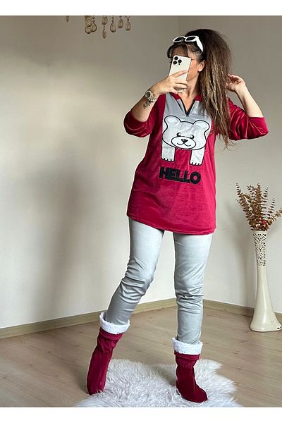 AZRA BUTİK Червен кадифен костюм с надпис „Привет“