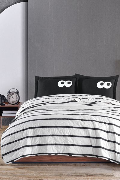 Eponj Home Double Quilted Bedspread Set - Funny Black