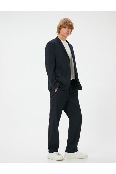 Koton Stoffhose mit Knopftaschendetail