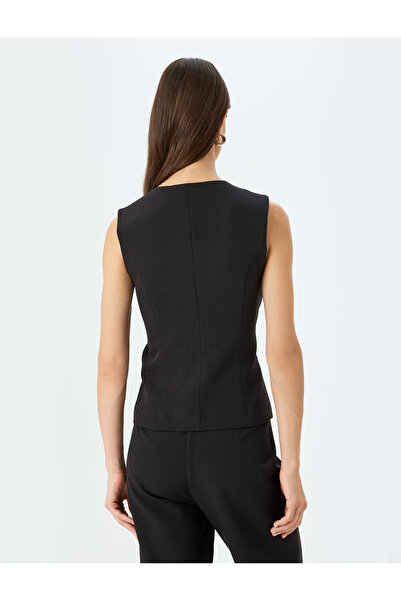 Koton Γιλέκο με στρογγυλή λαιμόκοψη με κουμπιά και λεπτομέρεια τσέπης
