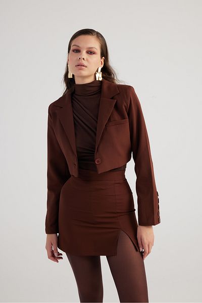 HOLLY LOLLY Vycpaná bunda Atlas Fabric Crop Model Panky Jacket Brown