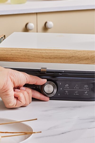 Karaca Gastro Grill Glass Premium 2400W Izgara ve Tost Makinesi Wood Craft 6 Dilim Kapasiteli