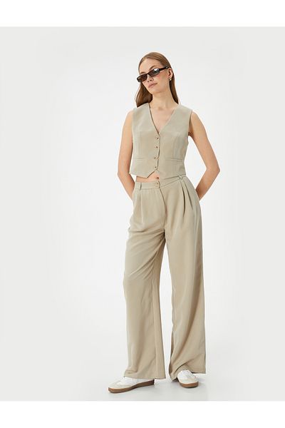 Koton Crop-Weste mit V-Ausschnitt – Fleto mit Taschen und Knöpfen
