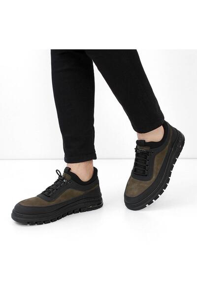 Celal Gültekin Erkek Siyah Bağcıklı Kalın Tabanlı Nubuk Deri Sneaker