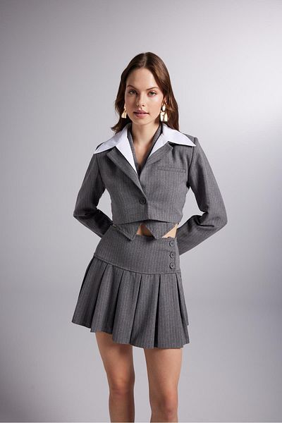HOLLY LOLLY Removable Shirt Collar Detailed Striped Crop Kira Blazer Jacket Gray