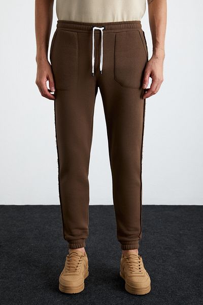 GRIMELANGE Braune Herren-Jogginghose von TYRESE – 3 Fäden, hohe Taille, elastische Beine