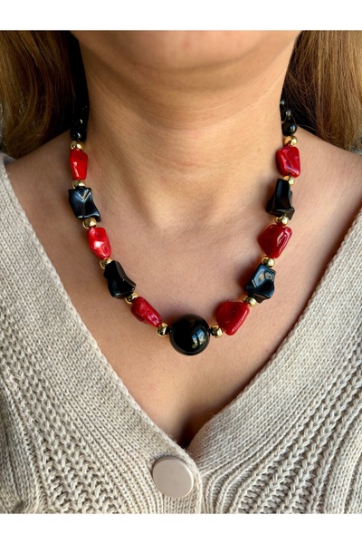 TAKIMOON قلادة بتصميم مطرز باللون الأسود والأحمر