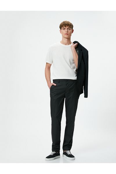 Koton T-Shirt με υφή Basic - Crew Neck, κοντό μανίκι
