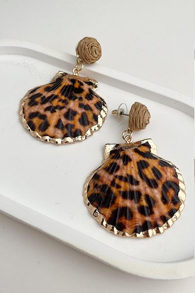 Modex Ball Detailed Muscle Shell Leopard Earrings (7cm)