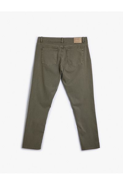 Koton Canvas-Hose aus Gabardine-Röhre mit Knöpfen aus Baumwolle
