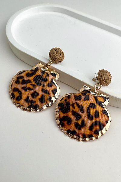 Modex Ball Detailed Muscle Shell Leopard Earrings (7cm)
