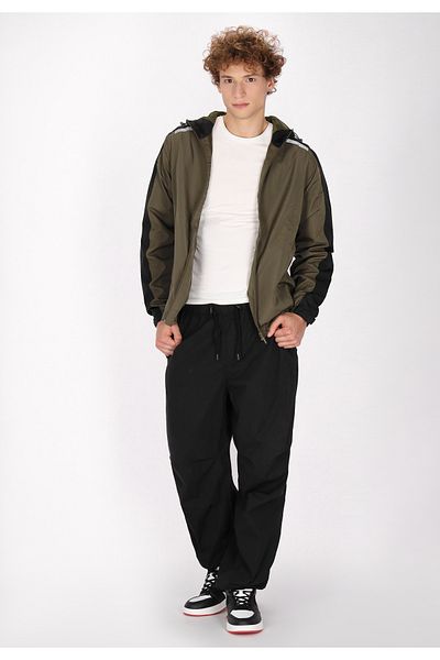 Mo JACKE