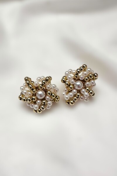 PETEK AKSESUAR İNCİLİ METALİZE BONCUK SARMAL TASARIM DÜĞME KÜPE