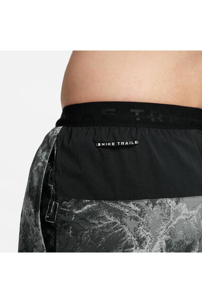 Nike Gri Erkek Lastikli Bel Standart Fit Desenli Şort FN3314-060-M NK DF STRIDE 7BF SHORT