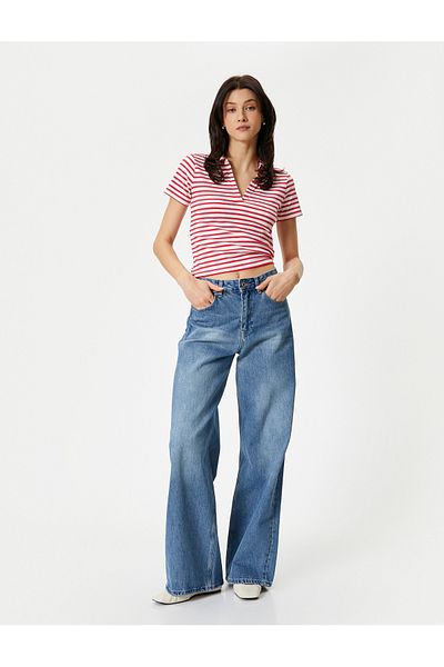 Koton Glitzerndes T-Shirt mit Polokragen, kurzärmelig, gerippt, Standard-Passform