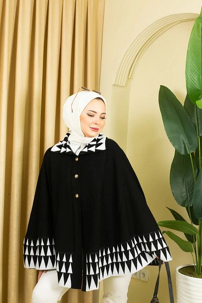 sportiness Women's Triangle Print Buttoned Collar Knitwear Poncho