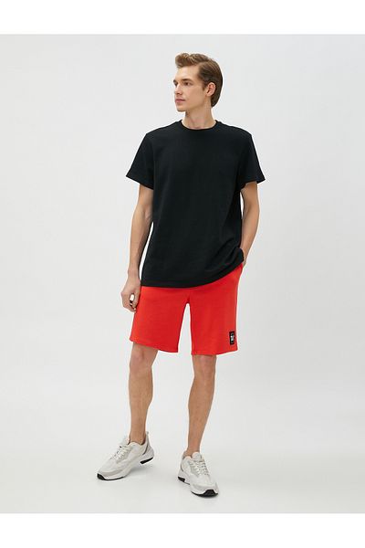 Koton Slim-Fit-Shorts mit Spitzenbund und Label-Print auf der Tasche