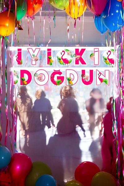 VibeHome Τοιχογραφία με θέμα το Flamingo "Happy Birthday" - Για πάρτι γενεθλίων και διασκεδαστικές εκδηλώσεις