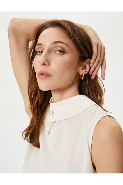 Koton Tanktop mit asymmetrischem Ausschnitt und Perlenknöpfen