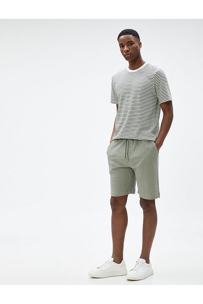 Koton Basic-Bermudashorts in schmaler Passform mit Spitzen-Taillentaschendetail