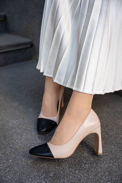 LAMİNTA Pantofi cu toc pentru femei Theda Nude, cu toc lat, cu vârf de migdale, dublu culoare